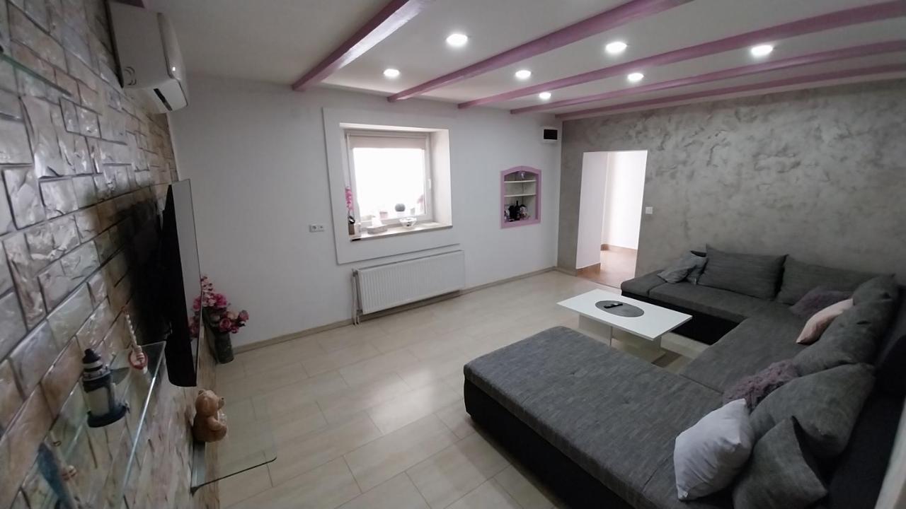 Apartment Goran & Nela อูมัค ภายนอก รูปภาพ