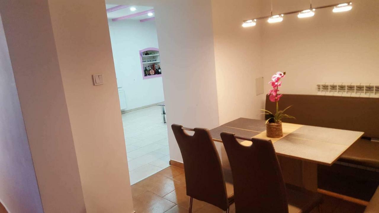 Apartment Goran & Nela อูมัค ภายนอก รูปภาพ