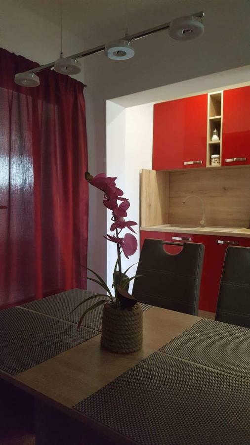 Apartment Goran & Nela อูมัค ภายนอก รูปภาพ